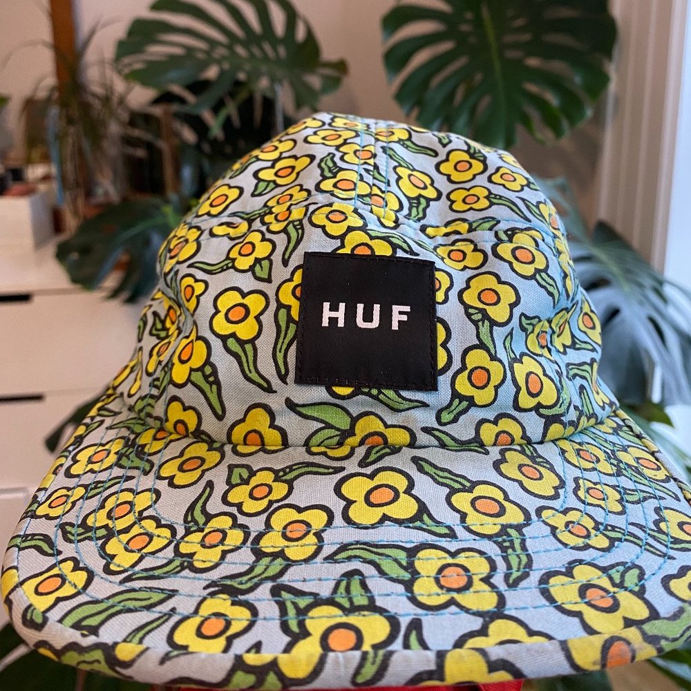 Huf Five-Panel Floral Hat With Daisy Flowers